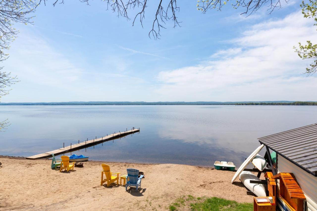 Greystone On Golden Lake Deacon エクステリア 写真